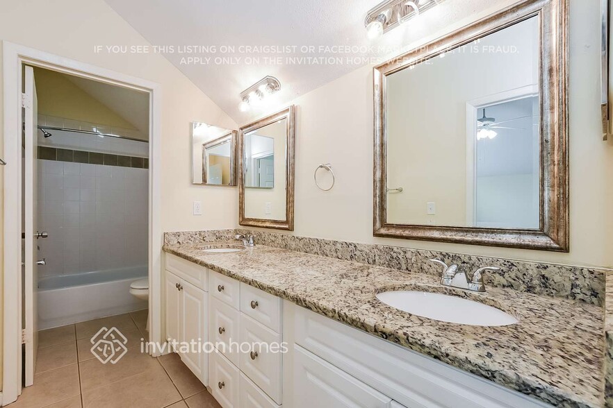 Building Photo - 3741 Linsbury St