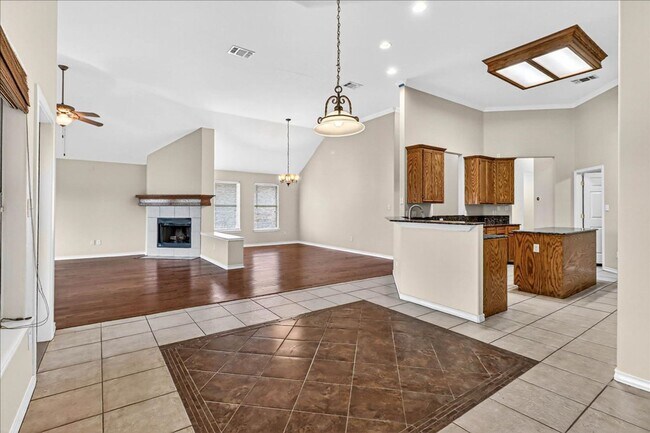 Building Photo - 6325 Oso Pkwy