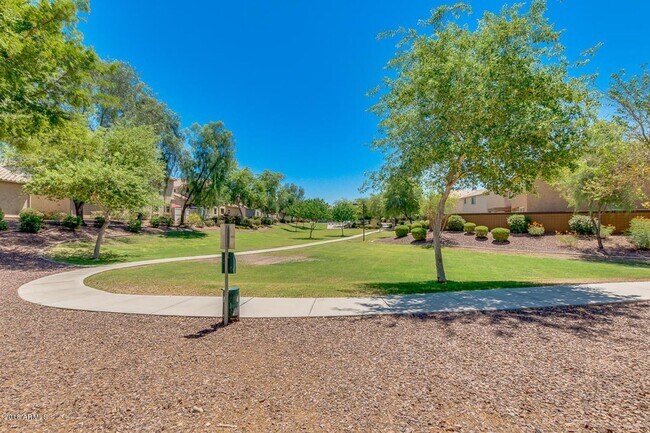 Building Photo - Charming 3 Bed + Den 2.5 Bath Home with 2 car attached EV garage with community pool !!