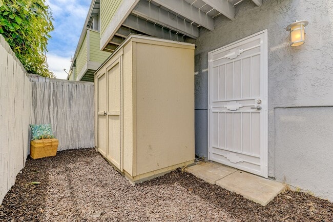 Building Photo - Furnished right by the beach in Imperial beach