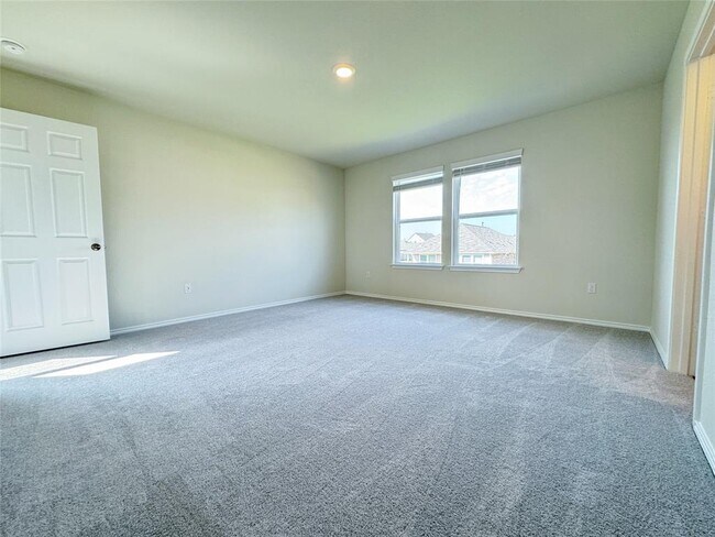 Building Photo - 596 Papaya Dr