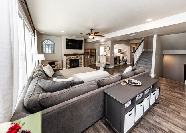 Building Photo - Beautiful, Spacious Home in Wolf Ranch in D20