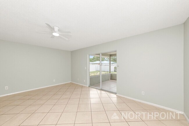 Building Photo - 3 BR/2BA | Newly Renovated Single Family Home |  Fenced backyard| In Bradenton!