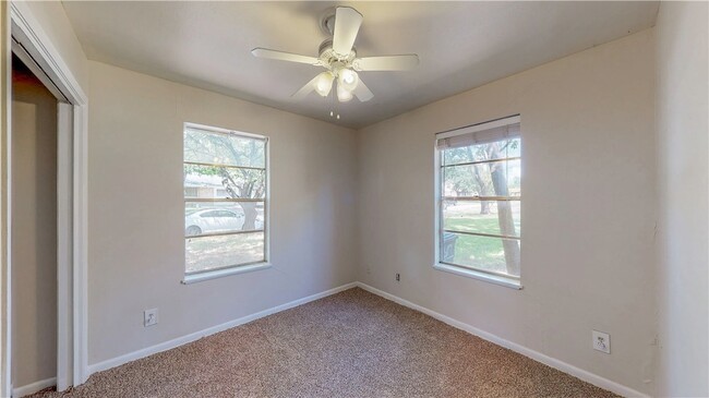 Building Photo - 1407 Lawyer St