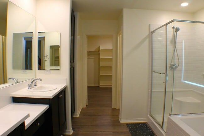 Building Photo - Stunning Redlands Home For Rent