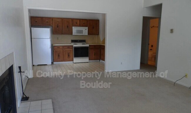 Building Photo - 841 Crisman Dr