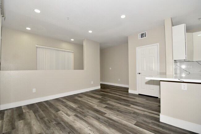 Building Photo - 7173 S Durango Dr