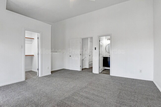 Building Photo - 207 Starr St