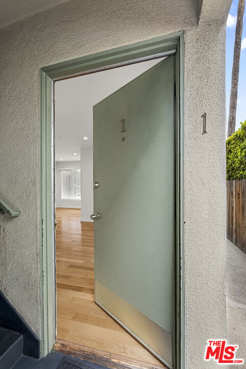 Building Photo - 1037 N La Jolla Ave