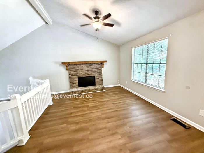 Building Photo - 5970 Dewey Heights Rd
