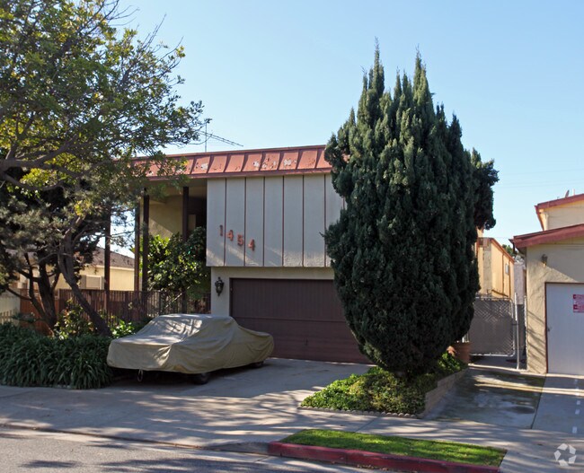 Primary Photo - 1454 Princeton St