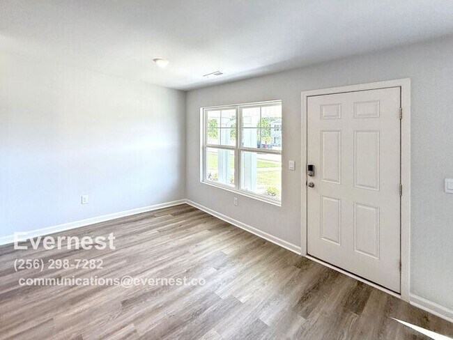 Building Photo - 3-Bedroom, 2.5-Bathroom Townhouse in a Pri...