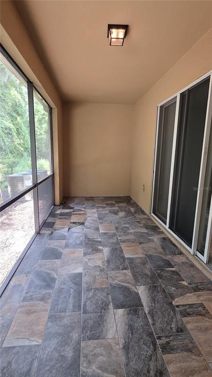 Building Photo - 13827 River Fish Ct