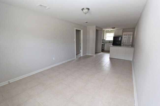 Building Photo - 29194