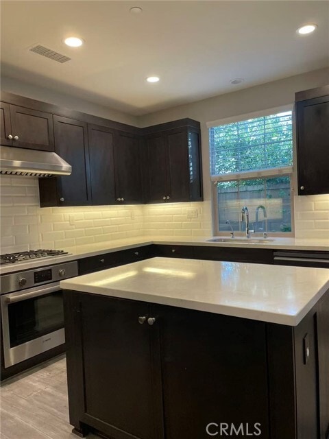 Building Photo - 107 Copeland