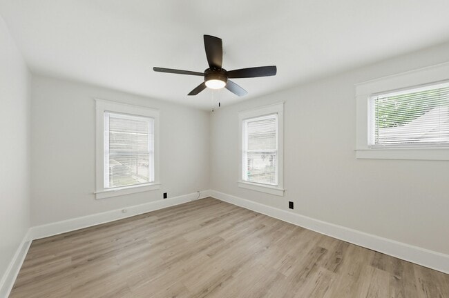 Building Photo - 1400 Woodlawn Ave