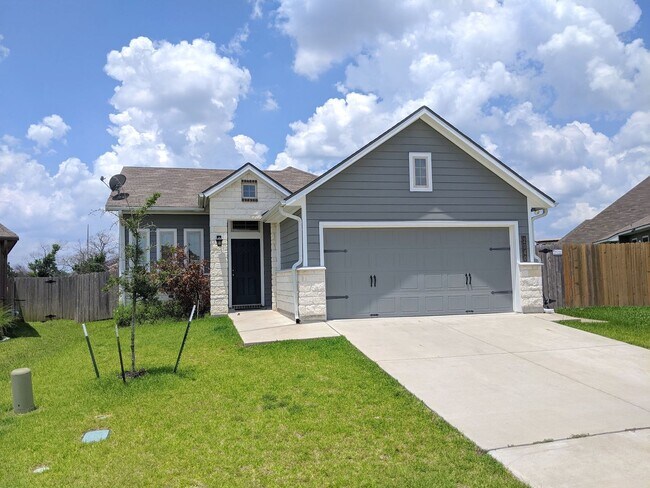 Building Photo - Available for Immediate Move-in! Wonderful Single Family Home in Siena!