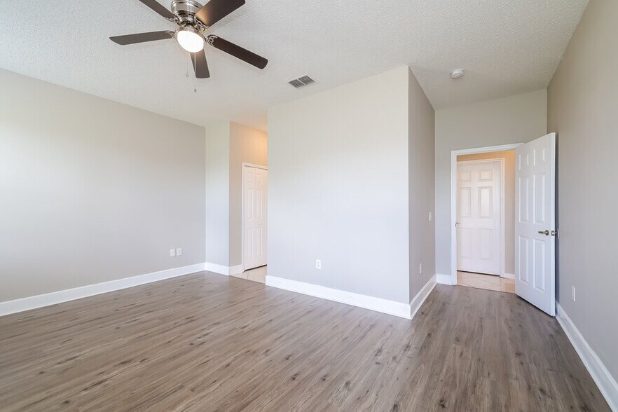 Building Photo - 418 Bedlington Ct