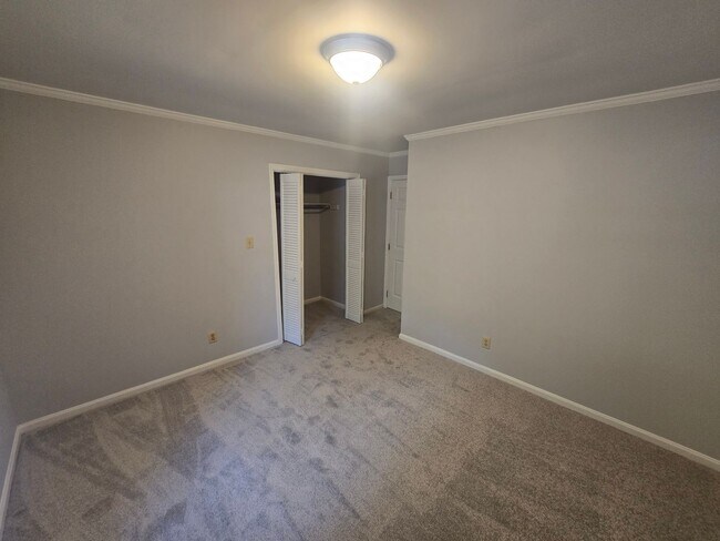 Building Photo - 2214 Daley Rd
