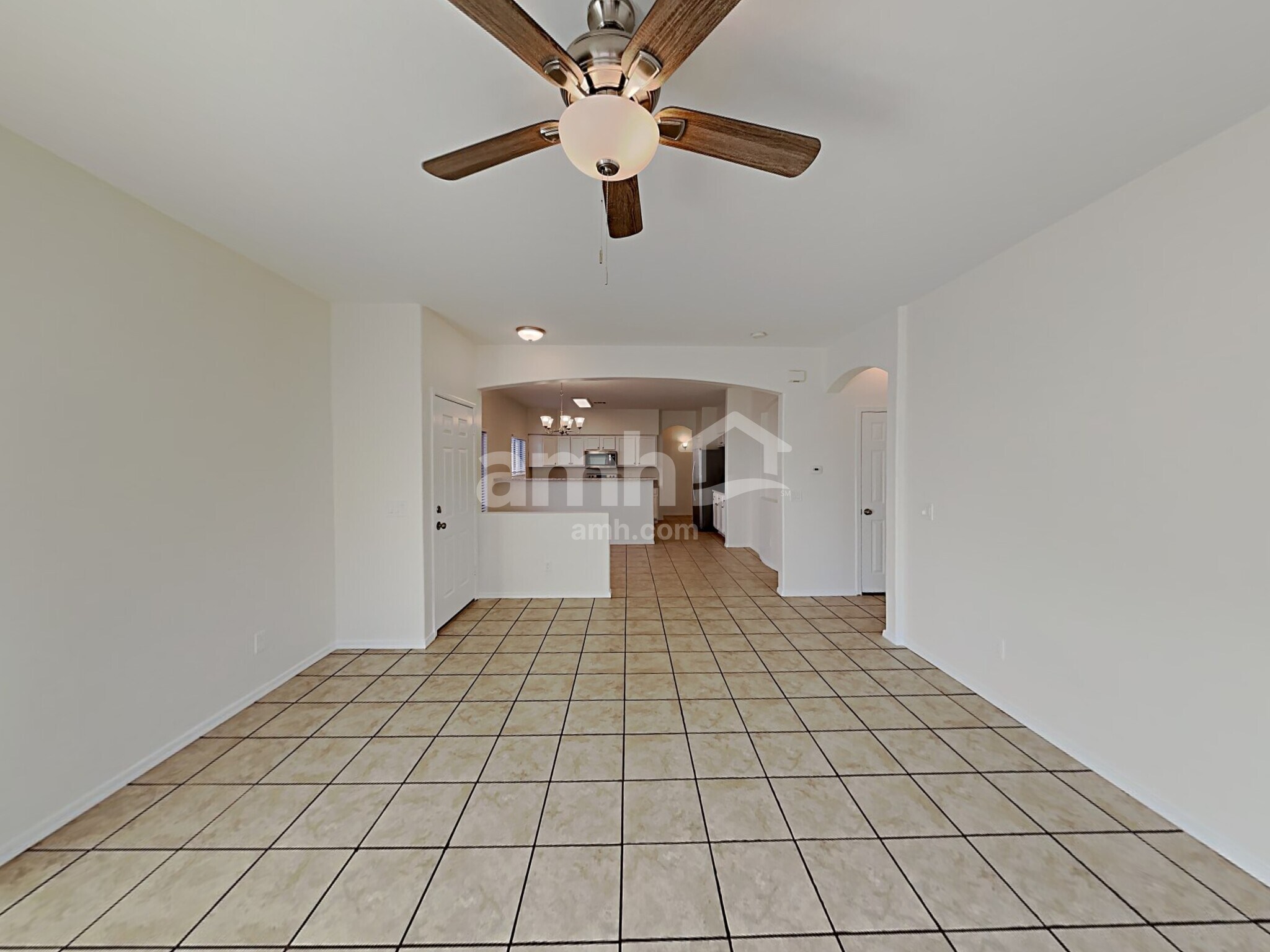 Building Photo - 124 E Calle Puente Azul