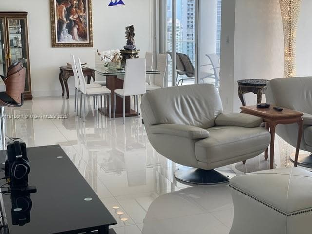 Building Photo - 19707 Turnberry Way