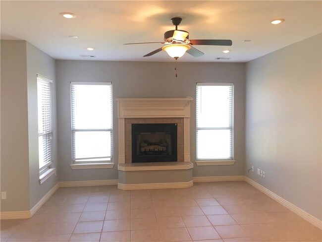 Building Photo - 4506 W Flagstick Dr