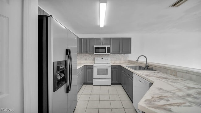 Building Photo - 4551 22nd St SW