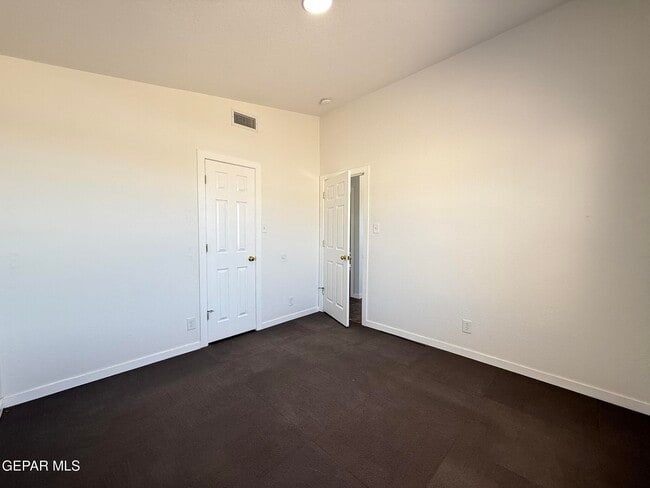 Building Photo - 1217 Iguana Pl