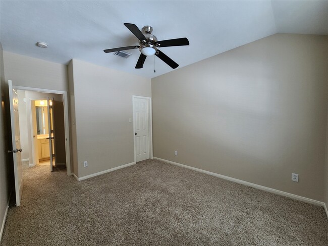 Building Photo - 1408 S Friendswood Dr