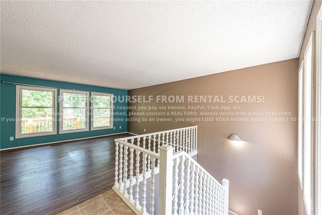 Building Photo - 27 Estes Dr