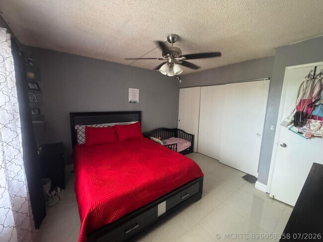 Building Photo - 6575 W Oakland Park Blvd