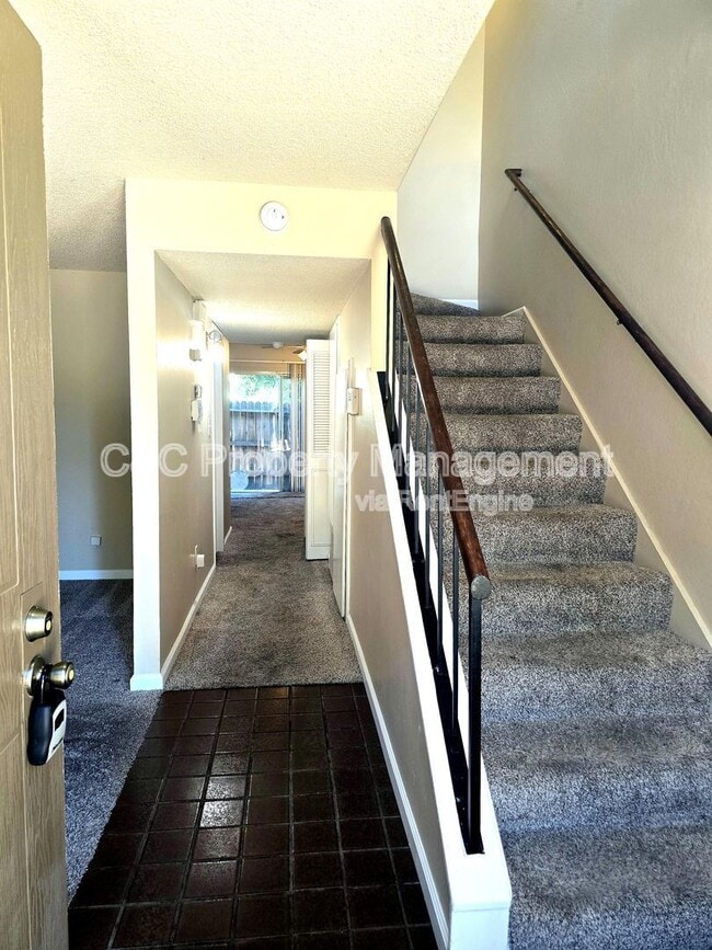 Building Photo - 3625 Larchmont Square Ln