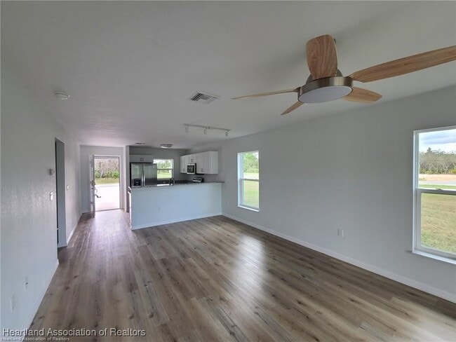 Building Photo - 6950 San Benito Dr