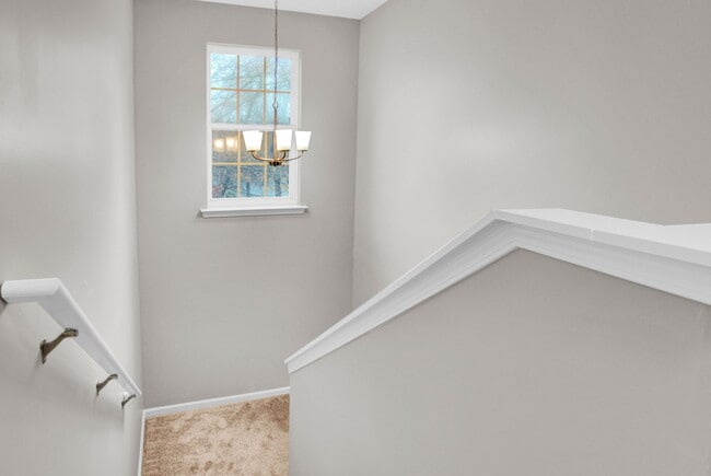 Building Photo - 241 Village Square Dr