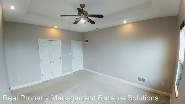Building Photo - 3 br, 2.5 bath House - 120 N Milton Avenue