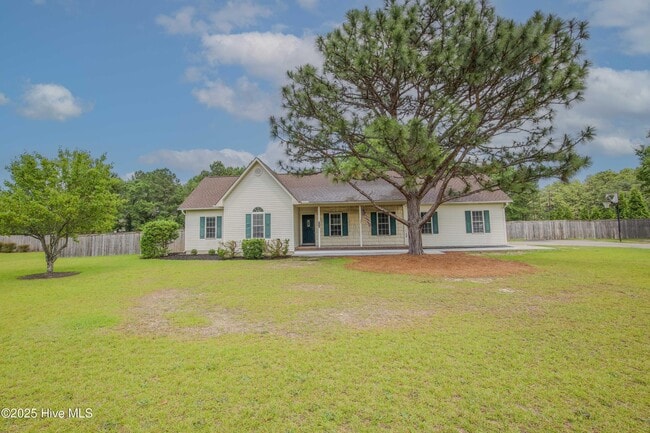 Building Photo - 102 Willow Creek Ln