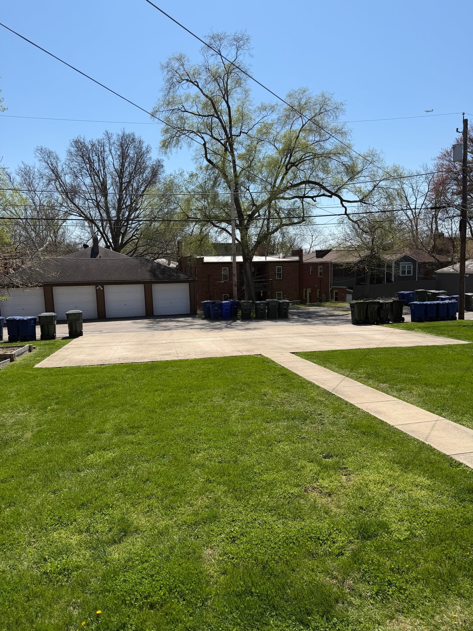 Building Photo - 81 W Weber Rd