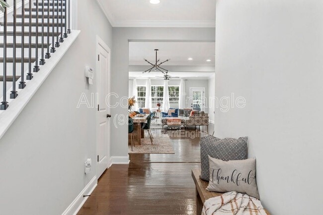 Building Photo - 504 Flip Trail