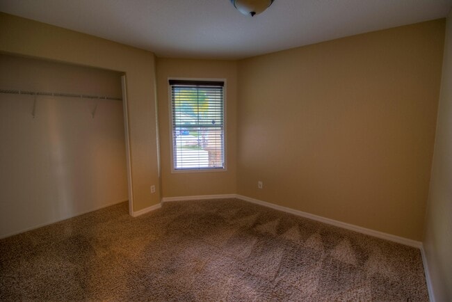 Building Photo - 23434 Badger Creek Ln