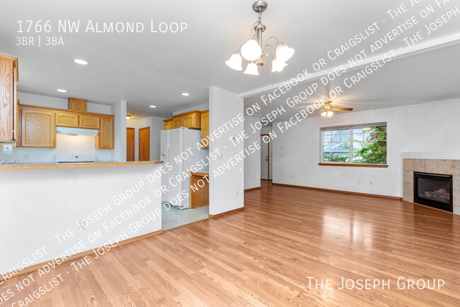 Building Photo - 1766 NW Almond Loop