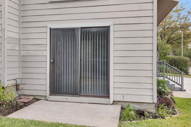 Building Photo - 15 April Village