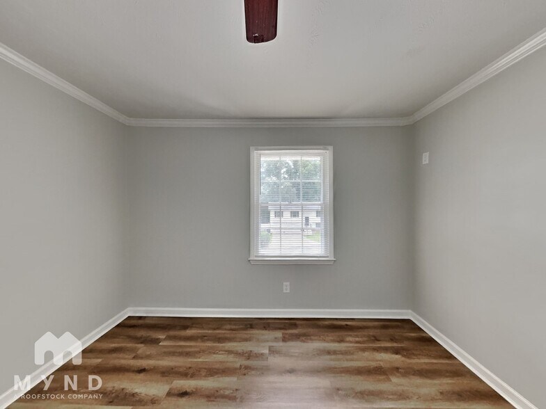 Building Photo - 1434 Oak Forest Way SE