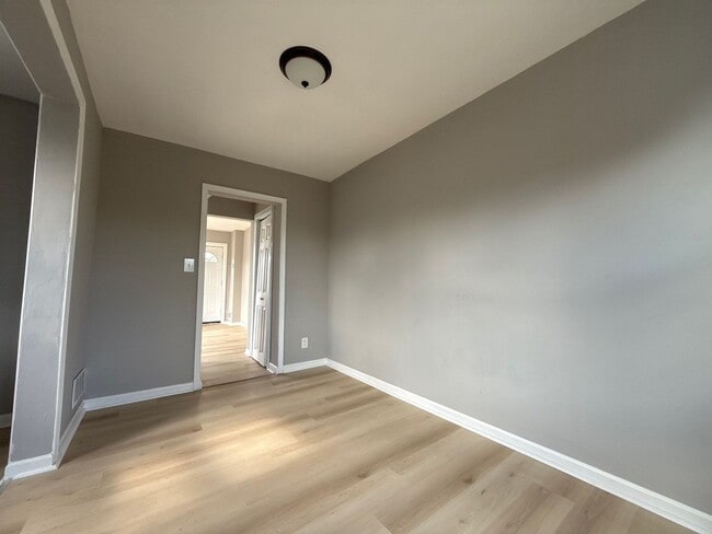 Building Photo - Two Bedroom House In Baltimore City