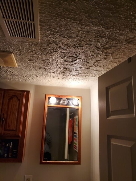 Building Photo - 2862 N Olney St