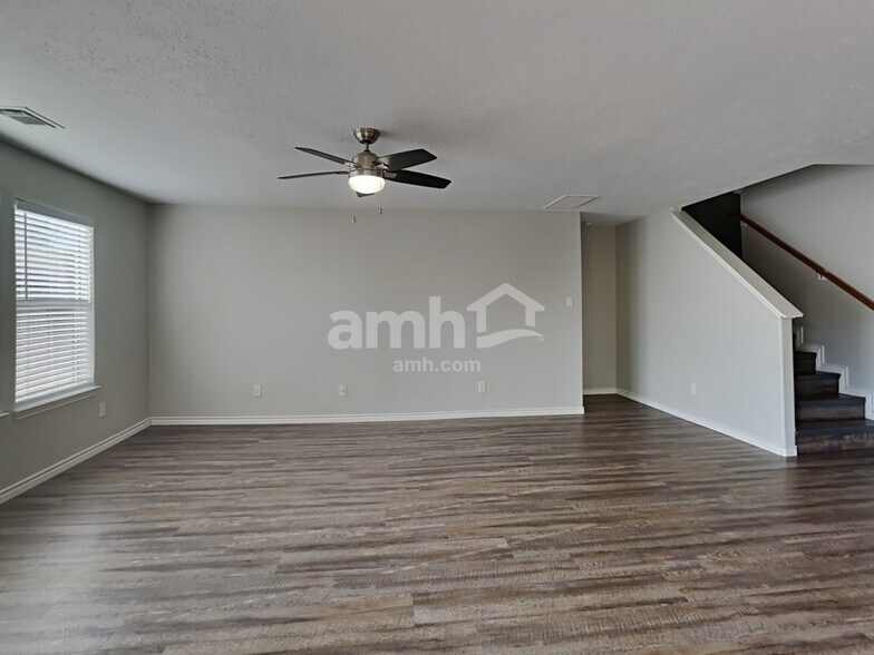 Building Photo - 6714 Hidden Colony Ln