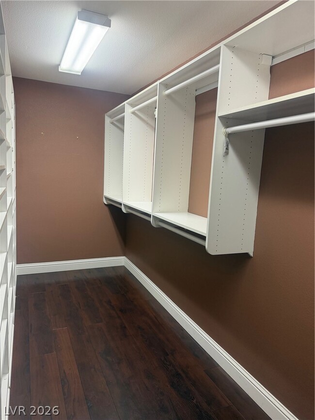 Building Photo - 10849 Wallflower Ave