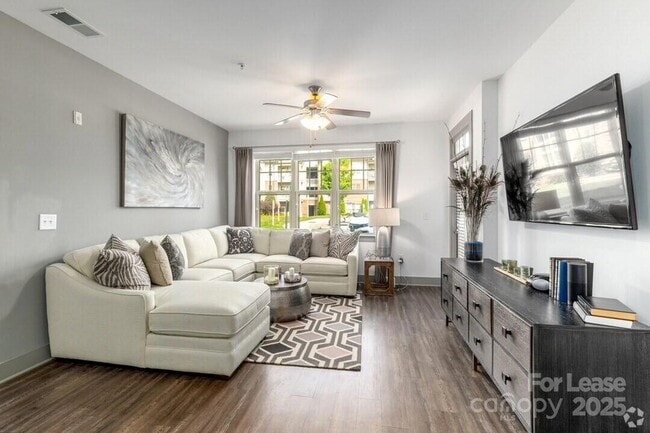 Building Photo - 1021 Glenn Valley Ln