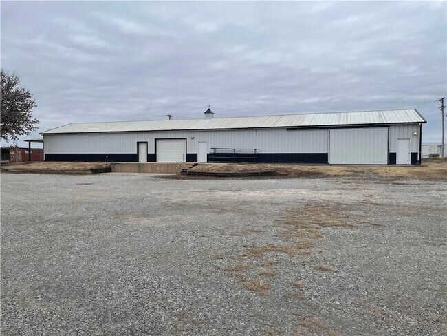 Building Photo - 2823 N Hwy 99