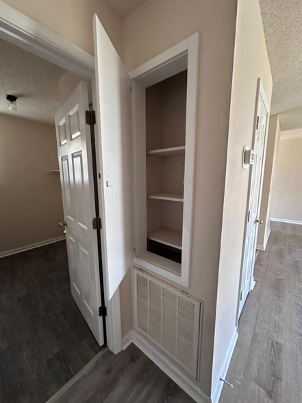 Building Photo - 1535 Richmond Rd