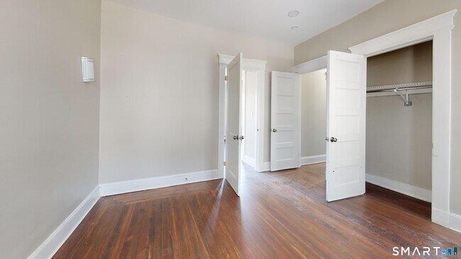 Building Photo - 1616 Chapel St